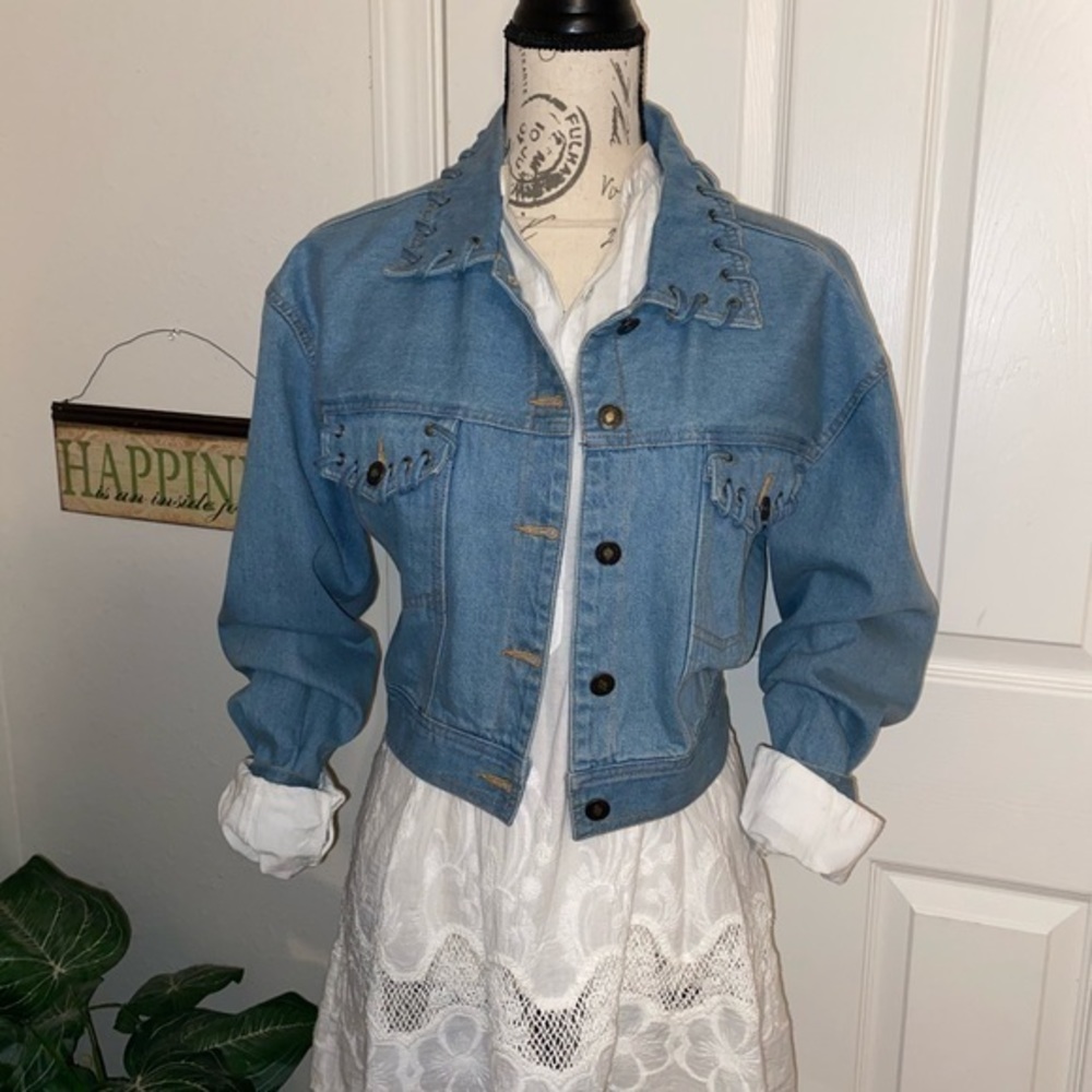 Styles To Go, Denim short jacket. Size medium